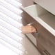 thumbnail image 1 of Protector de puerta de gabinete de 8 piezas, protector de borde deslizante de 18" x 3/4" para puertas de gabinetes de cocina de 9/16" - 11/16" de grosor, transparente, 1 of 6
