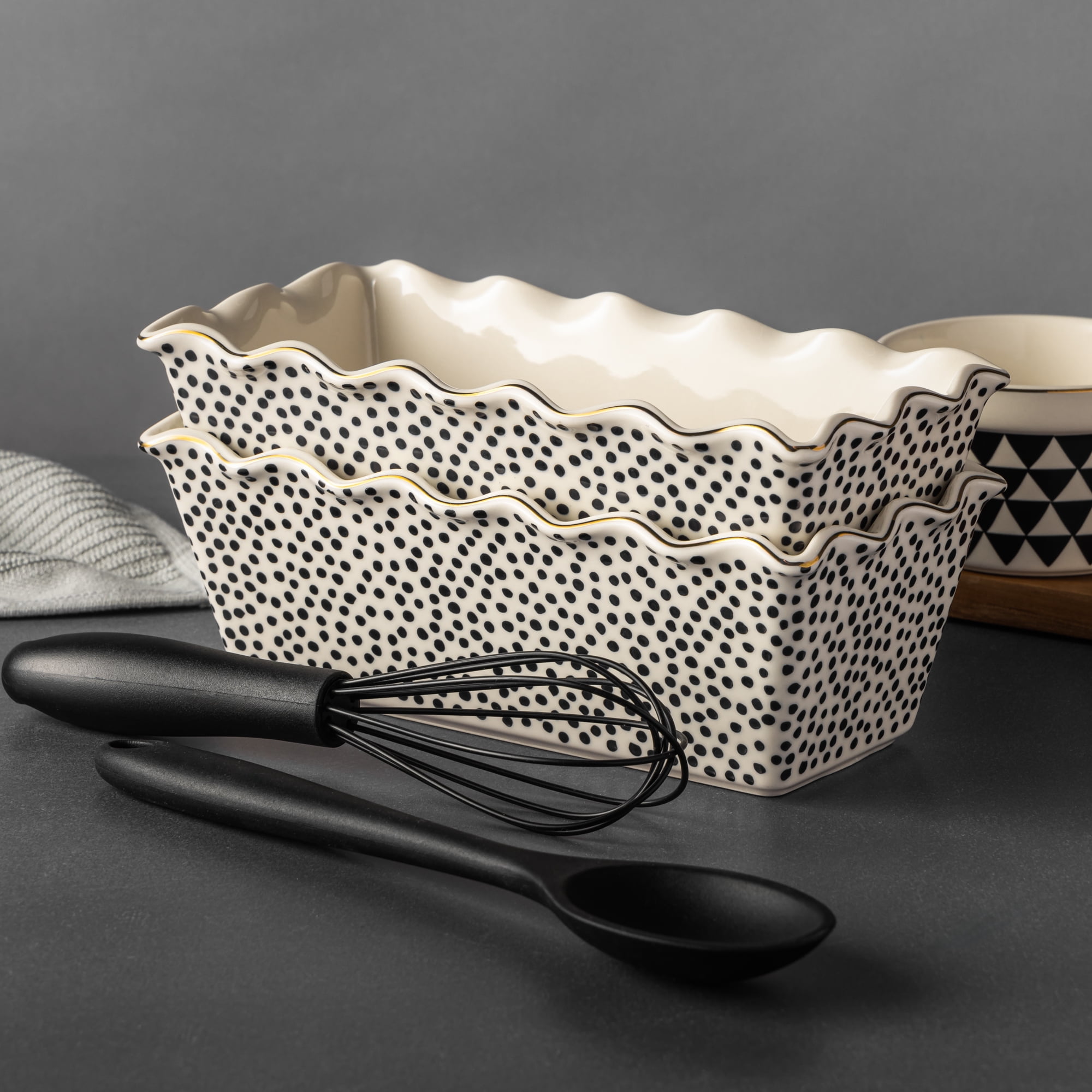 Thyme & Table 9" Ceramic Loaf Dish 2-Piece Set, Dot