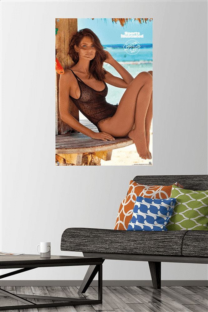 Sports Illustrated: Swimsuit Edition - Bianca Balti 18 Wall Poster with Push Pins, 22.375" x 34"