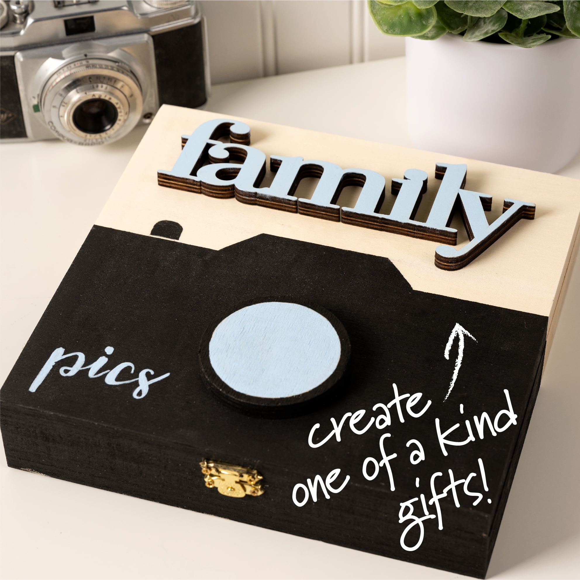 (3 pack) Plaid Wooden Word Surfaces, Family