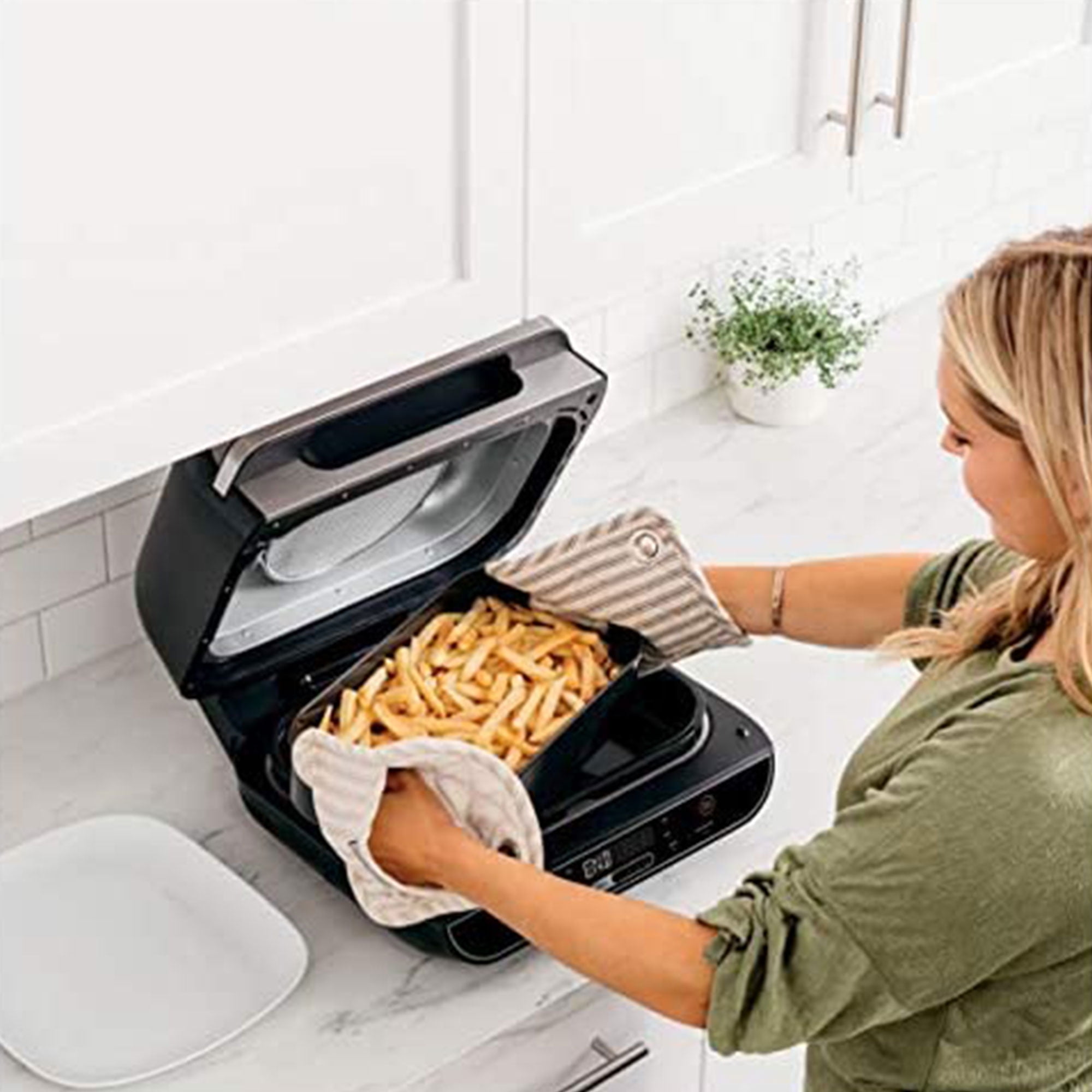 Ninja BG500A Foodi XL 5-in-1 Indoor Grill with 4-Quart Air Fryer