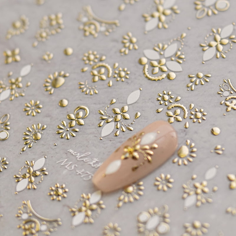 1 PCS Vintage Gold Floral High Quality 5D Embossed Nail Art Decals Nail Art Engraving Decoration Fashion Slider Nail Stickers