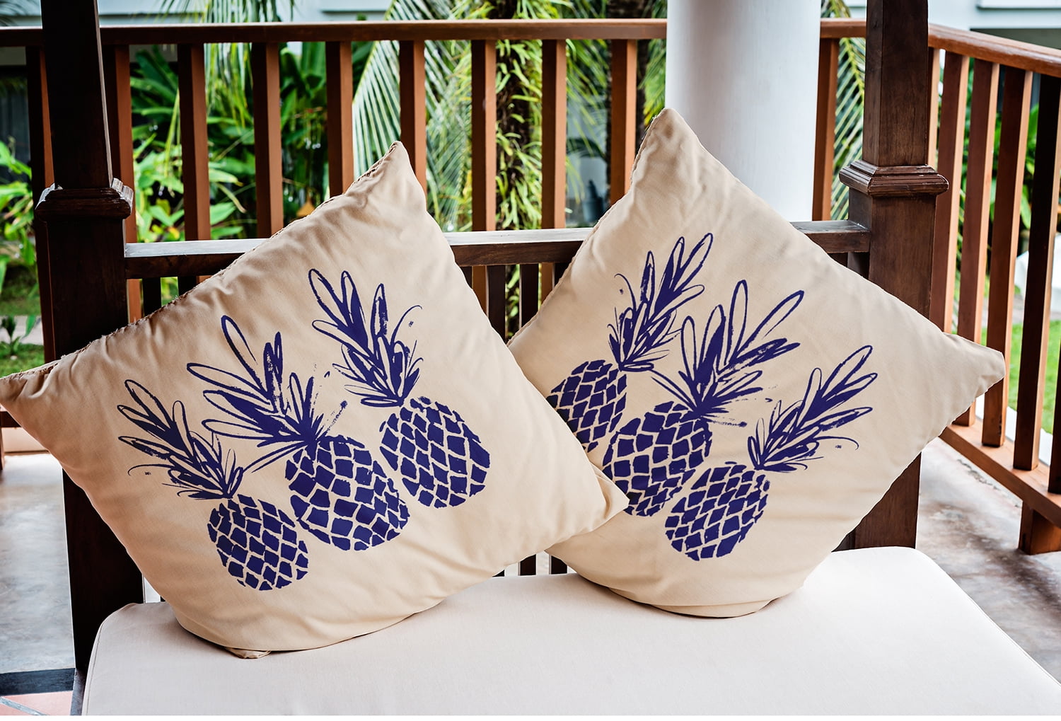 Simply Daisy 18" x 18" Pineapples Indoor/Outdoor Polyester Throw Pillow, Indigo Blue