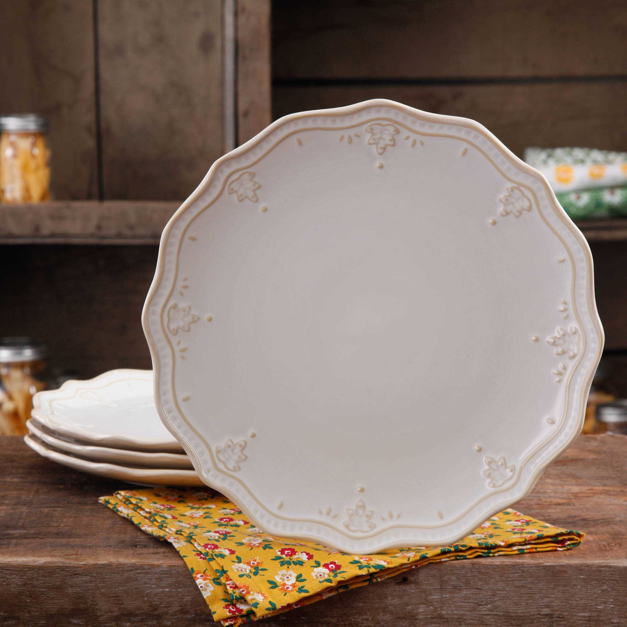 The Pioneer Woman Farmhouse Lace 4-Piece Dinner Plate Set - image 3 of 4