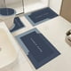 thumbnail image 1 of Juego de 4 alfombrillas de baño | Microfibra superabsorbente y de secado rápido | Base antideslizante para mayor seguridad | Incluye alfombrilla de baño, tapete de contorno, tapa y alfombrilla d, 1 of 6