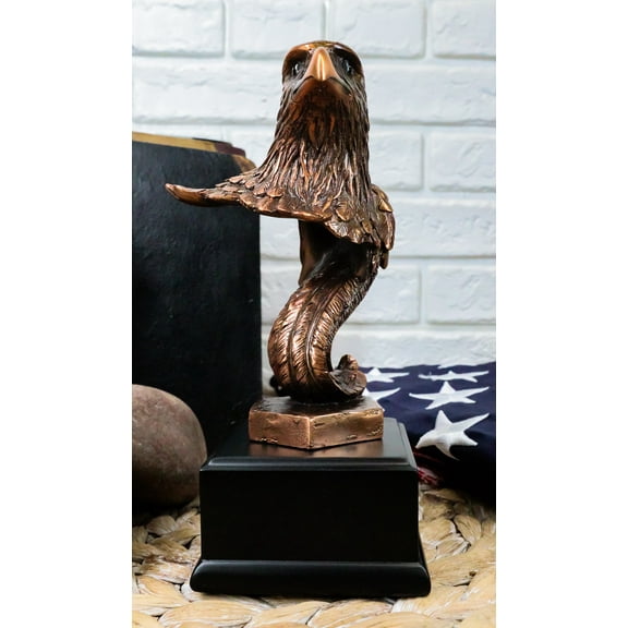 Small Majestic American Bald Eagle Head Bust Bronzed Resin Figurine 7"Tall