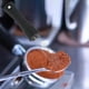 thumbnail image 4 of Distribuidor de café con mango de aleación de aluminio para herramientas de espresso negro, 4 of 8