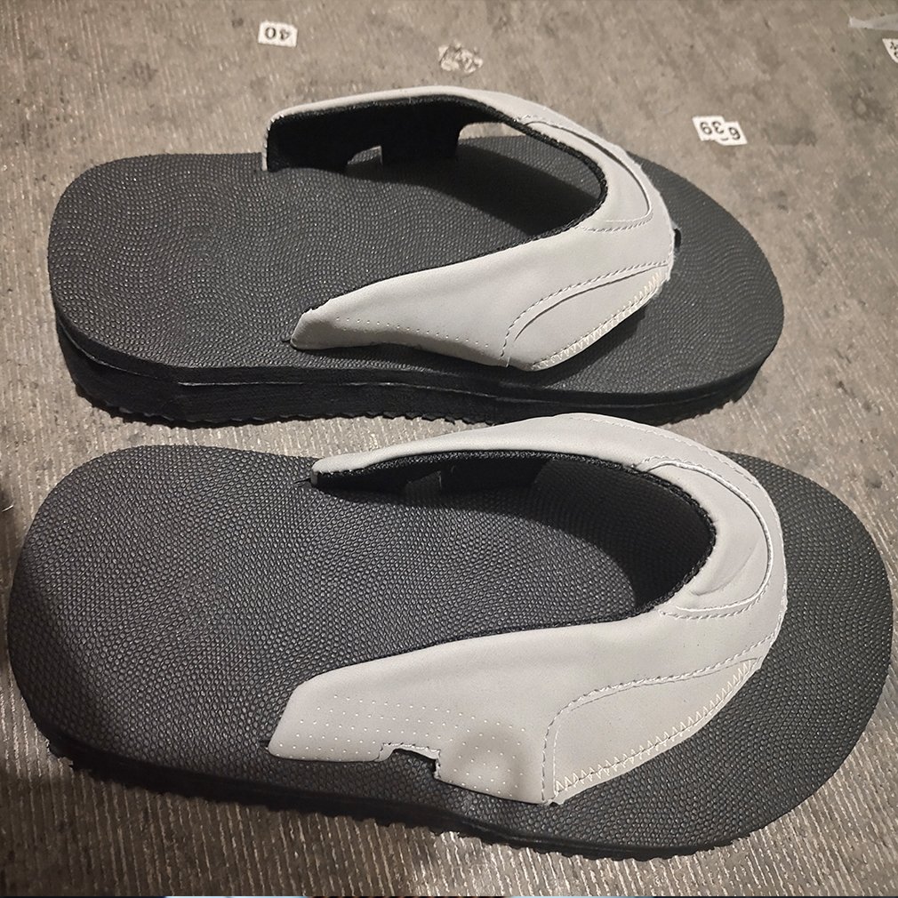 clearance flip flops mens
