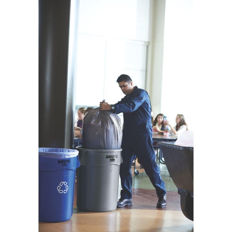 Rubbermaid FG863292GRAY 32 gal Brute All-Inclusive Garbage Can