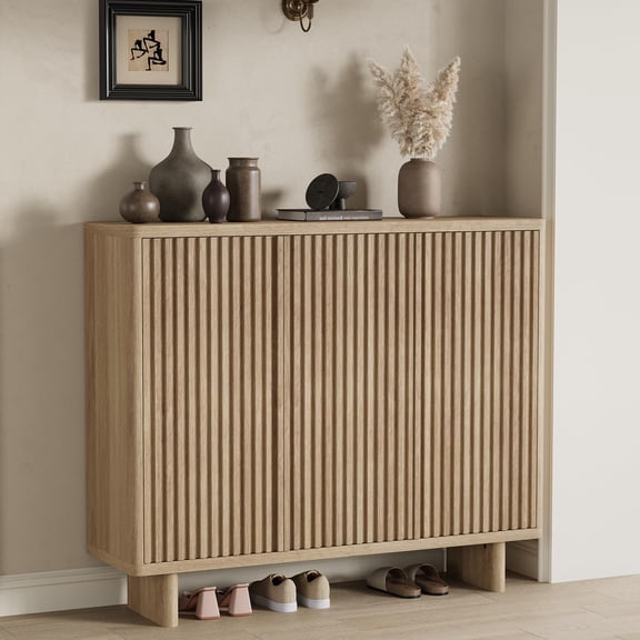 46" Fluted Door Shoe Cabinet with Adjustable Shelves, 5-Tier Entryway Shoe Storage Organizer for Hallway or Living Room, Natural Wood