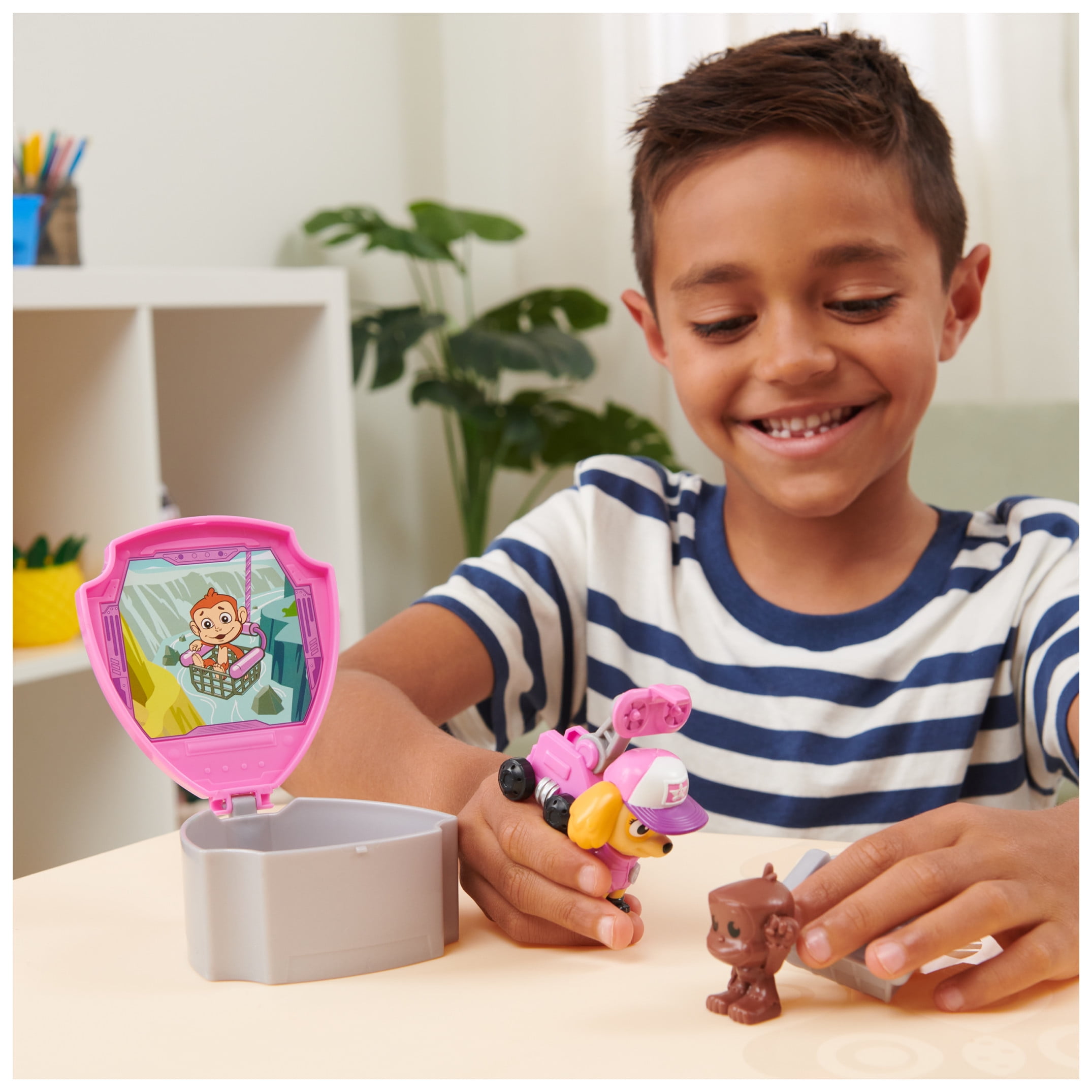 PAW Patrol, Big Truck Pups Skye 2.5-inch Action Figure