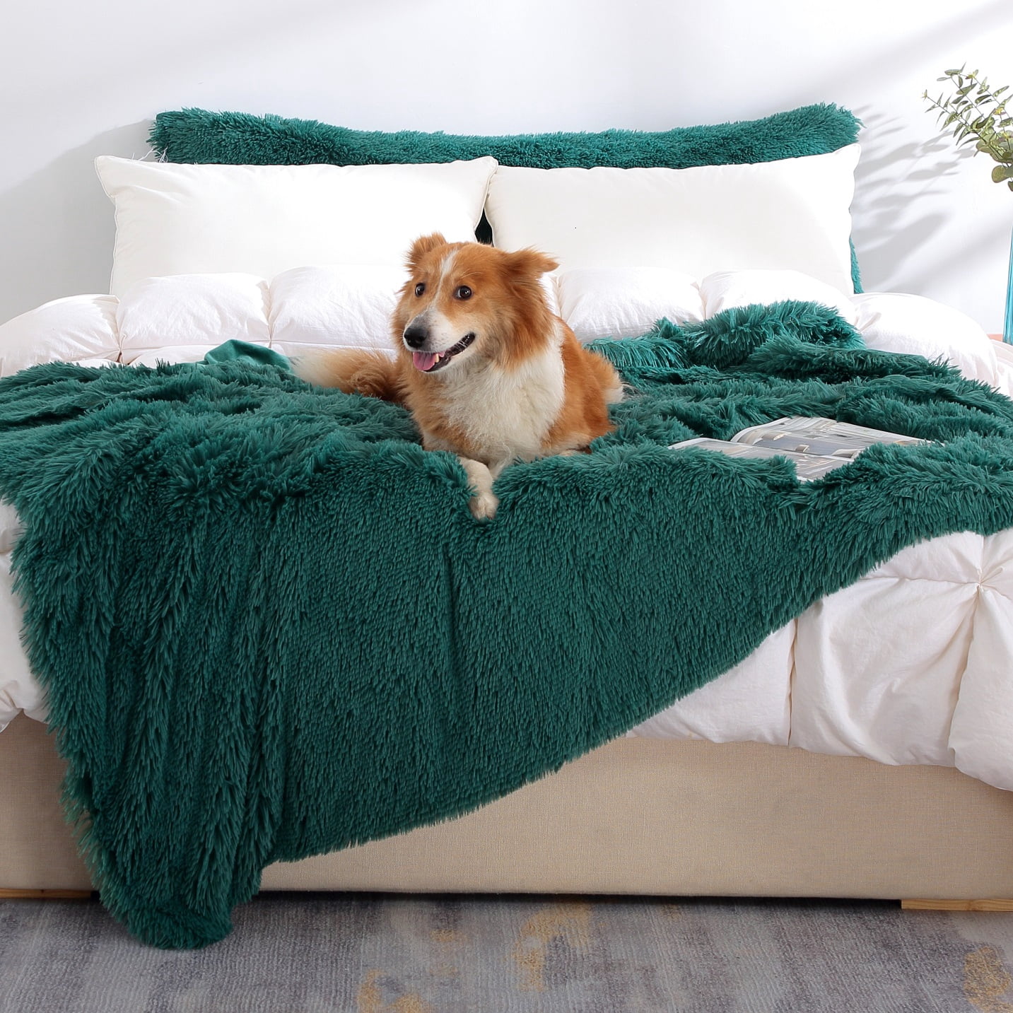Reafort Luxury Long Hair Shaggy PV Fur Faux Fur Oversized Throw Blanket (60"X70" Throw, Evergreen)