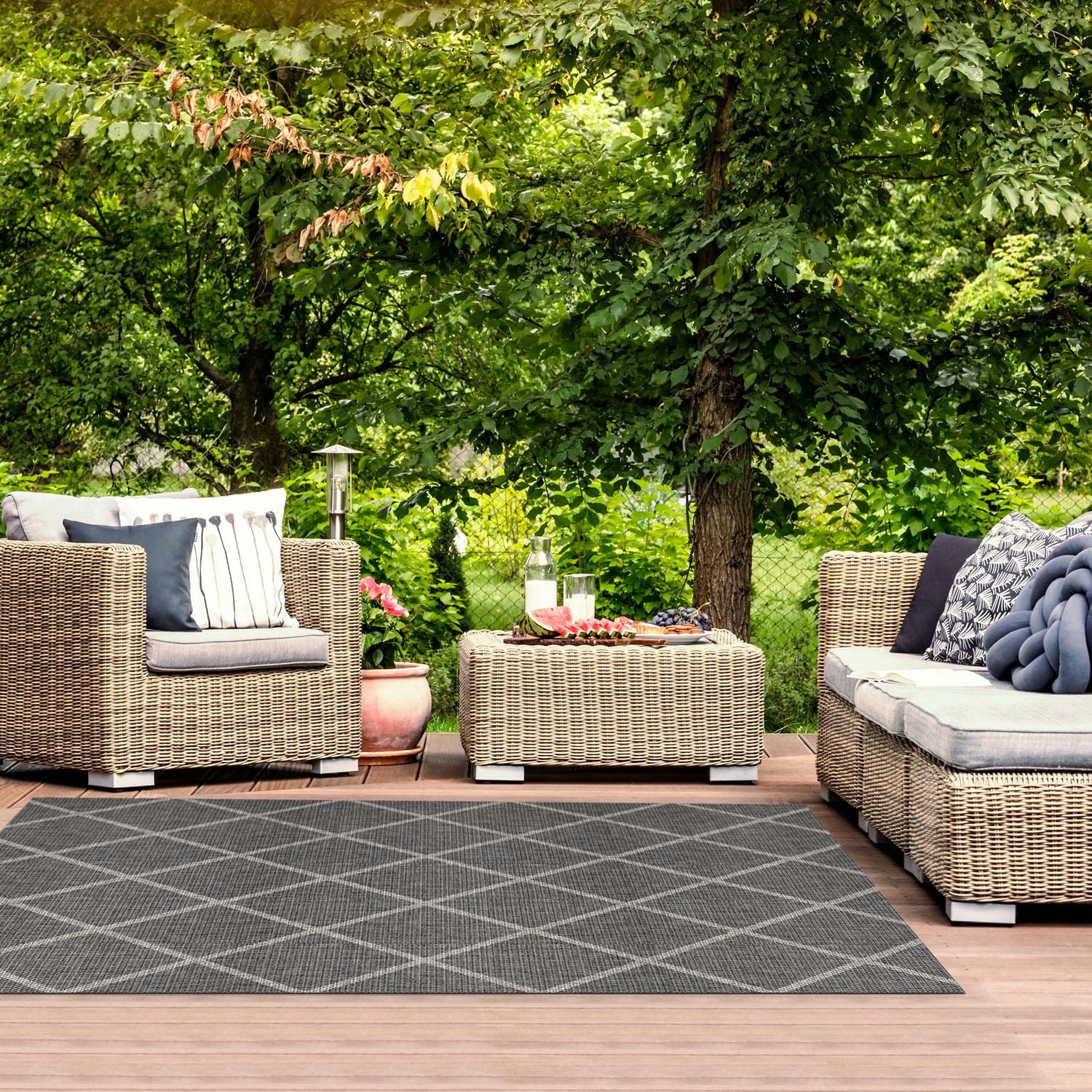 5'2 ft. x 6'7 ft. Charcoal Indoor Outdoor Rug