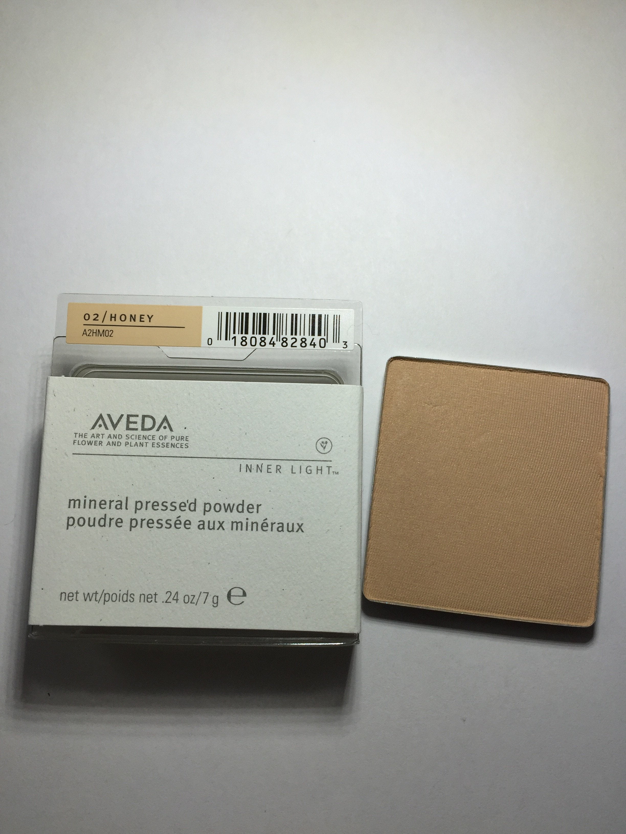 Aveda Pressed Powder Honey 2 0.24 Ounce 7 Milliliters