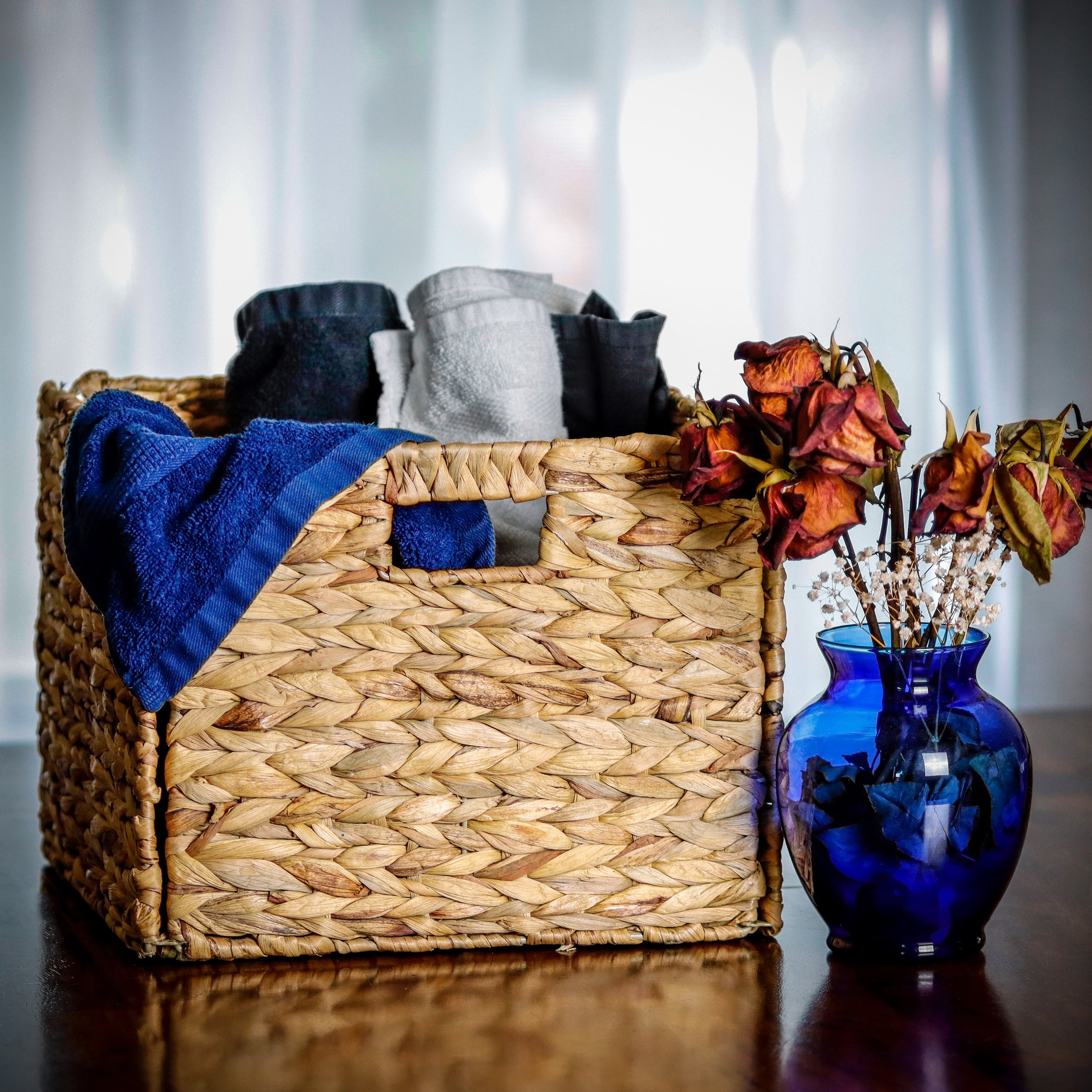 12.7 in Foldable Water Hyacinth Storage Basket with Iron Wire Frame
