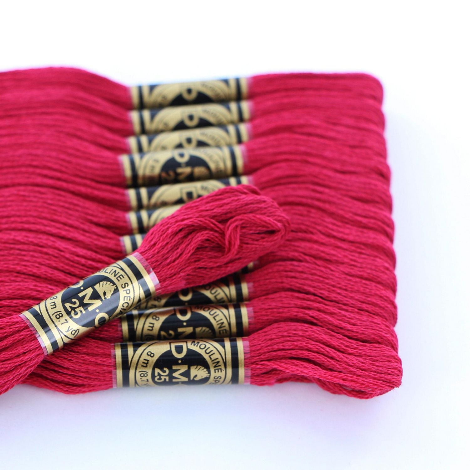 DMC Coton à broder 6 brins 8m rouge