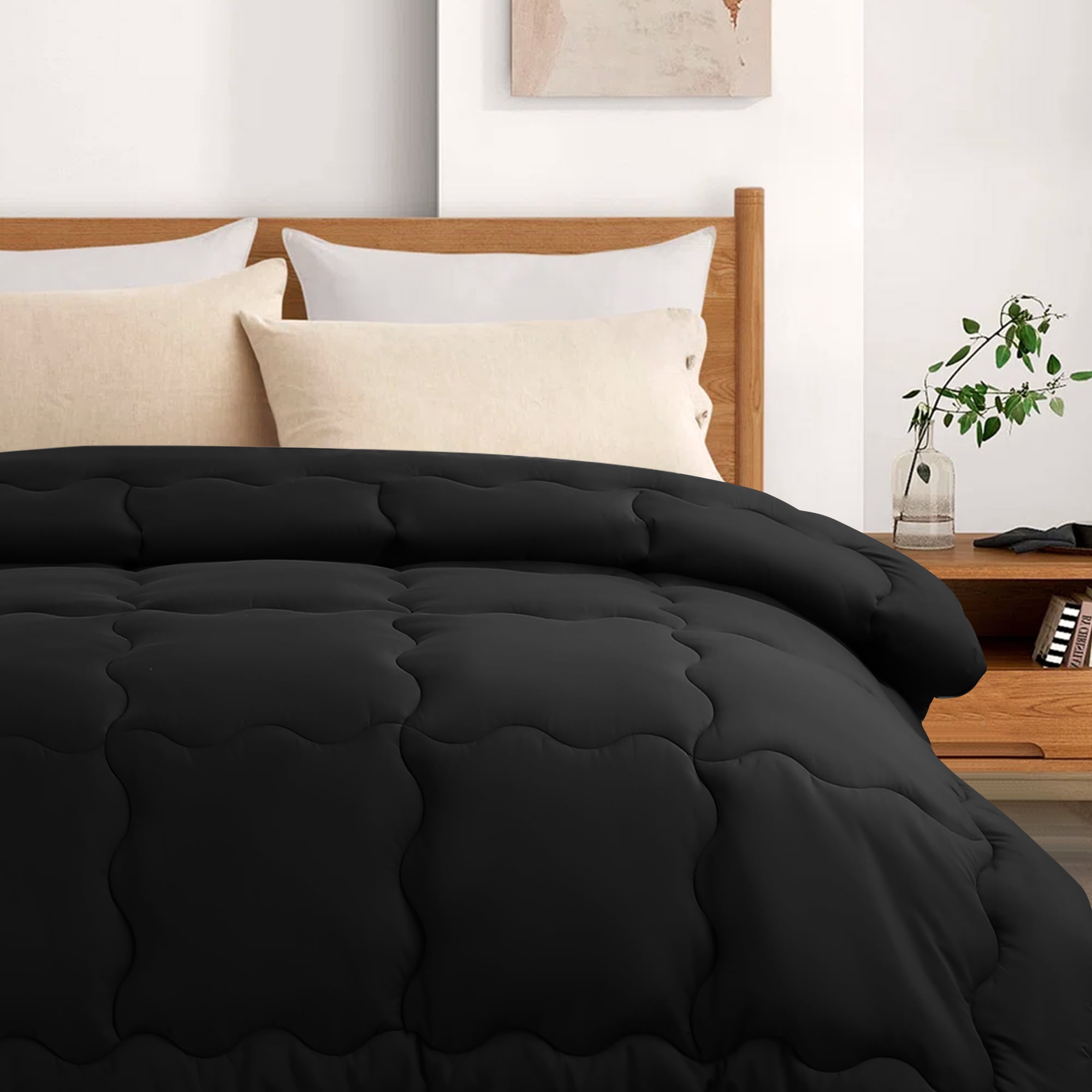 Oversized Queen Comforter, Winter Warm Comforter Ultra Soft Quilted Duvet Insert with Corner Tabs, Wavy Box Stitched, Luxury Fluffy Lightweight (Black,98 x 98 inch)