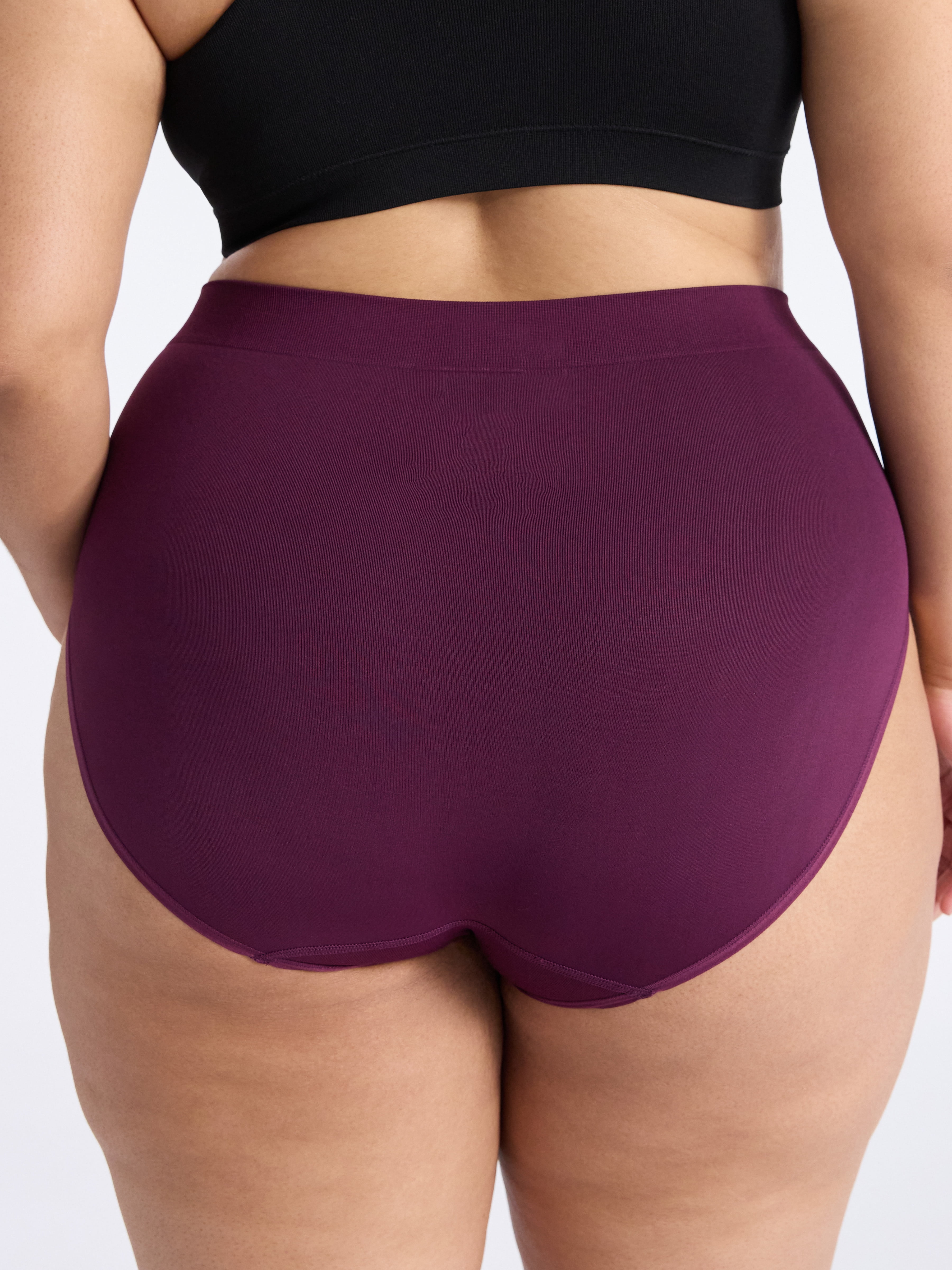Joyspun Women's Plus Seamless Hi-Cut Panties, 3-Pack, Sizes 1X-5X