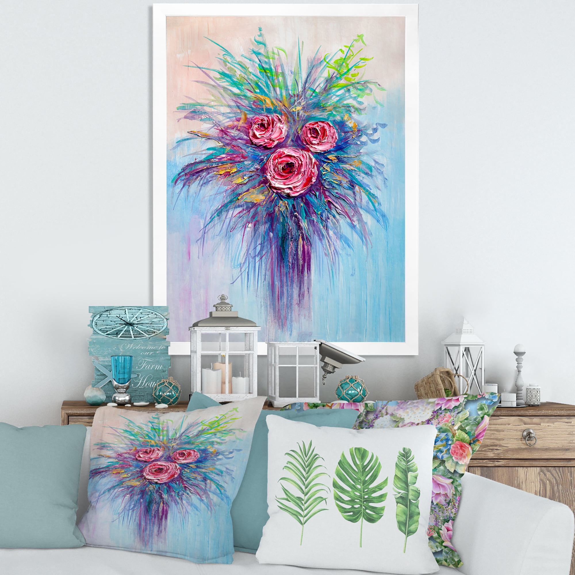 Designart 'Bouquet Of Red Roses In A Vase On Blue' Traditional Framed Art Print
