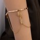 thumbnail image 4 of Pulsera de mano con colgante de cadena y borlas de hojas geométricas para mujer, 1 unidad, 4 of 5