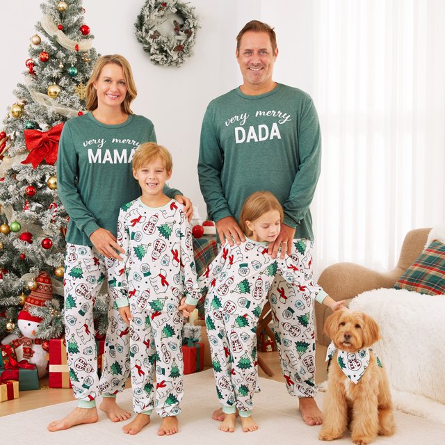 Conjuntos de pijamas navideños familiares a juego con mangas largas y estampado completo de pantalones y blusas verdes muy alegres (resistentes al fuego)