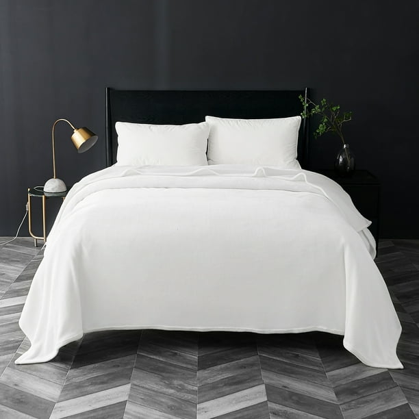 Bedsure Fleece Blanket King Size White Lightweight Super Soft Cozy