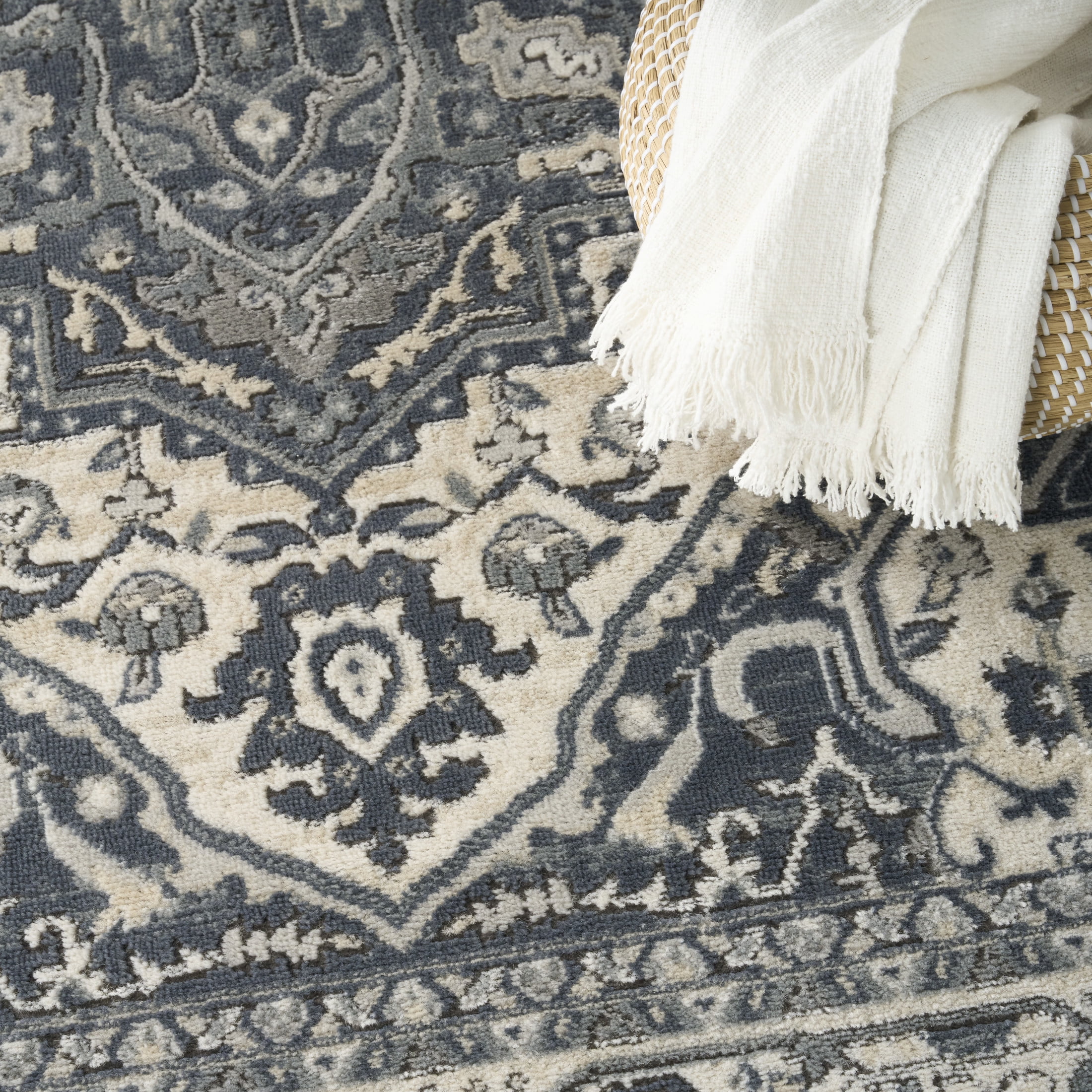 Nourison Concerto 3'9" x 5'9" Navy Ivory Indoor Rug