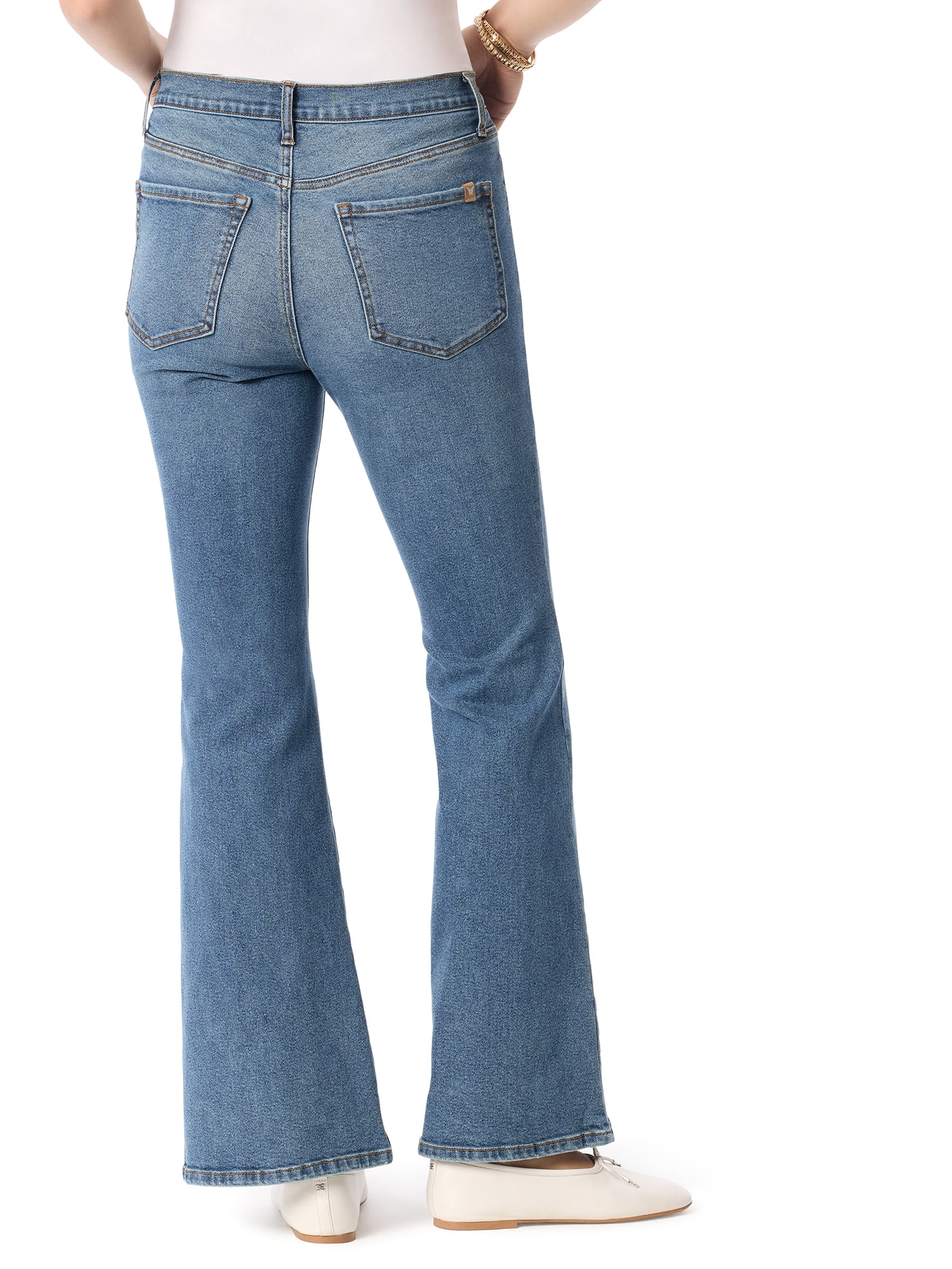 Jessica Simpson Women's and Women's Plus Daisy Fitted Flare Jeans, 30.5", 32.5", and 34.5" Inseams, Sizes 2-26W