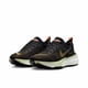 thumbnail image 1 of Zapatillas de running unisex Zoom XL INVINCIBLE Run 3, clásicas, cómodas, de corte bajo, antideslizantes e informales, color negro, 1 of 4