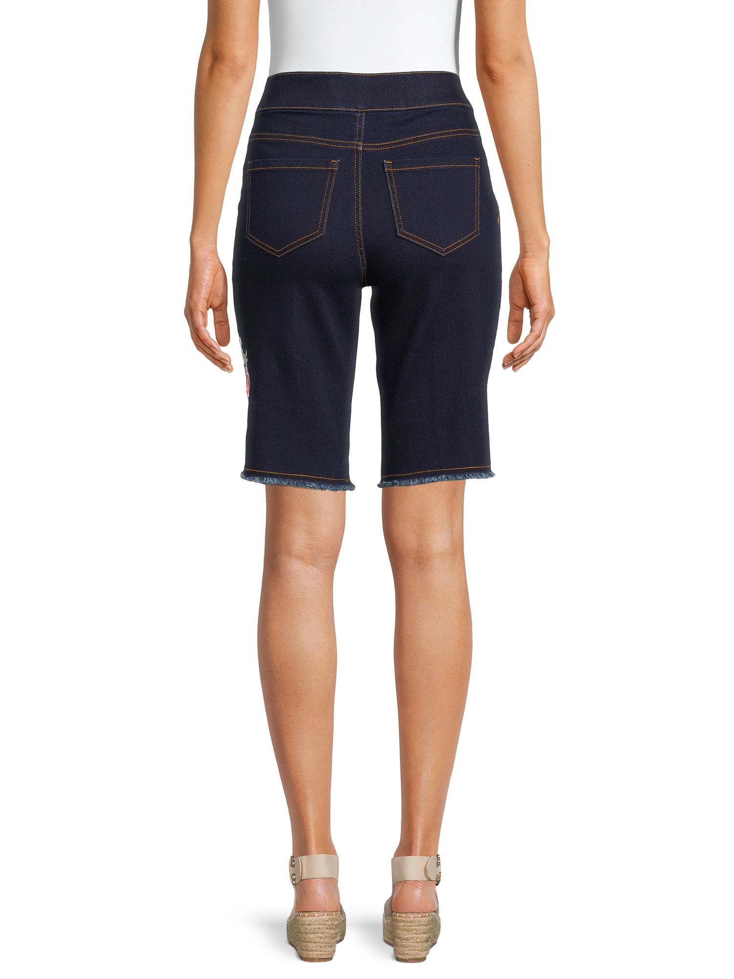 The Pioneer Woman, Pull-On Embroidered Bermuda Jean Short, Womens