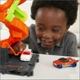 Hot Wheels City Mega Car Wash Playset with 1 Toy Color Shifters Car in