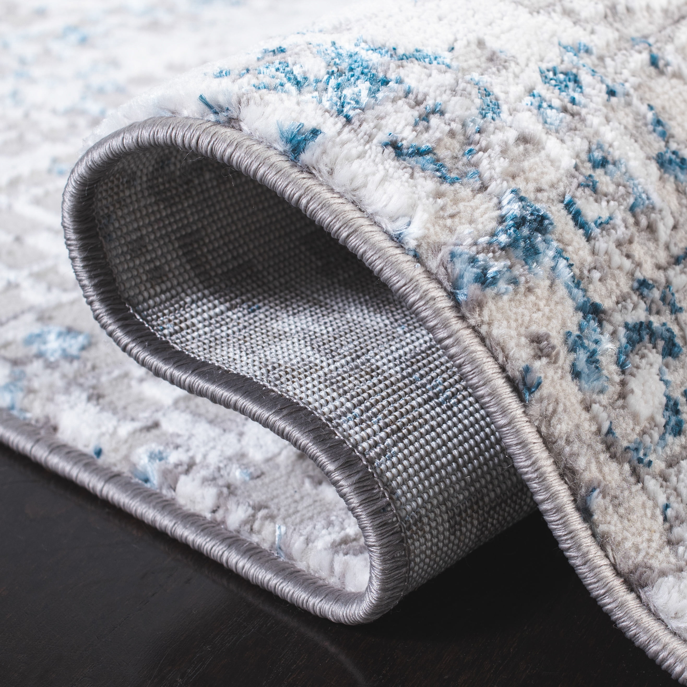 SAFAVIEH Amelia Jimmy Dot-Print Area Rug, Gray/Blue, 4'5" x 6'5"