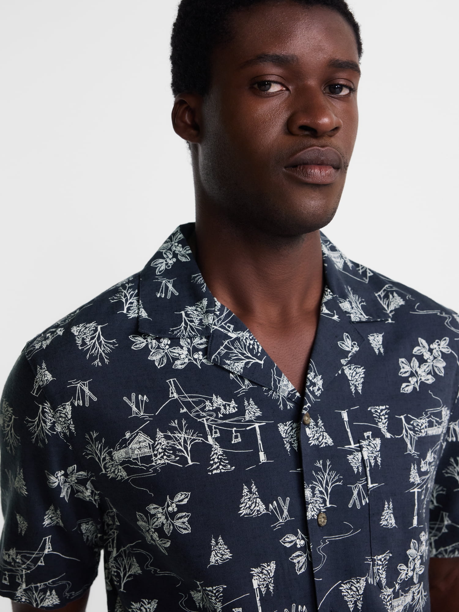 George Men's Linen Blend Holiday Camp Shirt, Sizes XS-3XL, LT-4XLT, 2XB-6XB