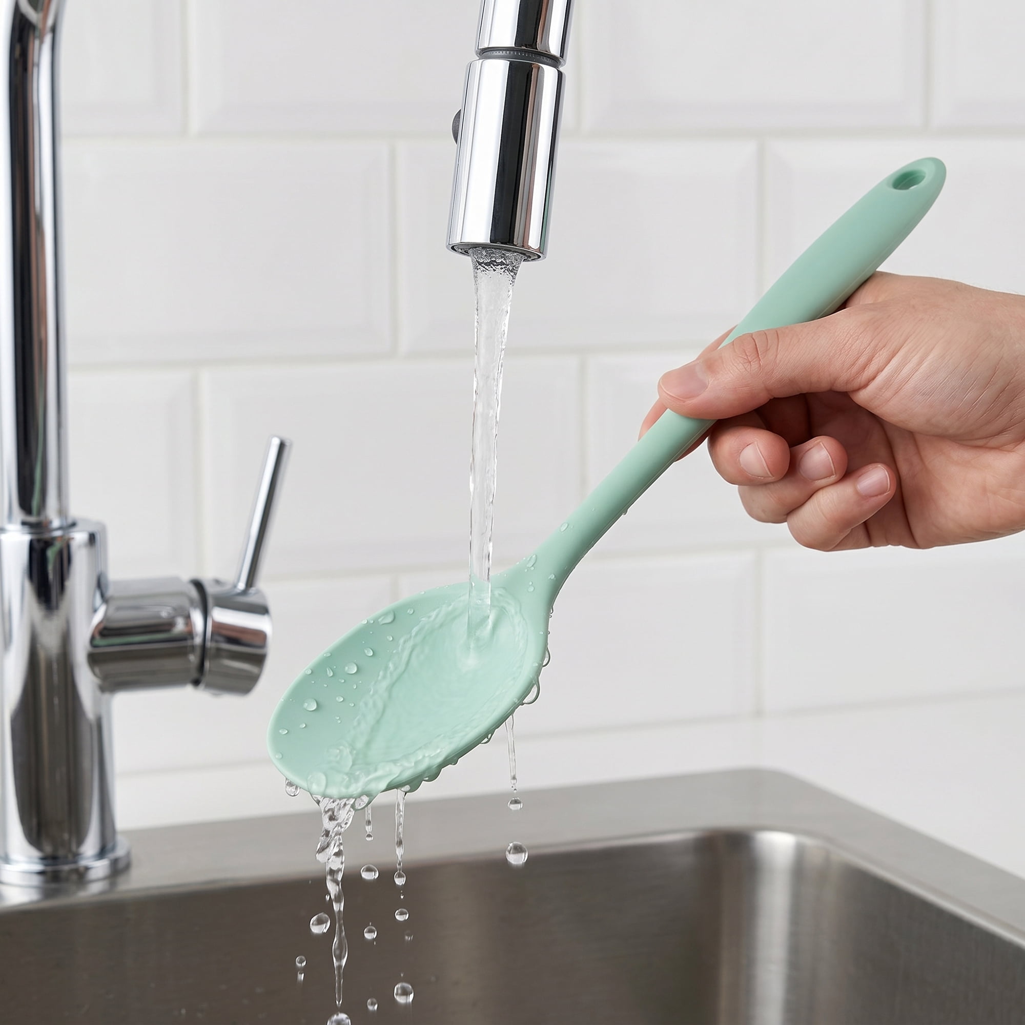 Unique Bargains Silicone Non Stick Heat Resistant Cooking Spoon Green 11x2.3in