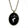 thumbnail image 1 of Deporte de invierno, esqui patron negro Collar Colgante de cadena vintage Colección de joyas colgantes Unbranded M, 1 of 3