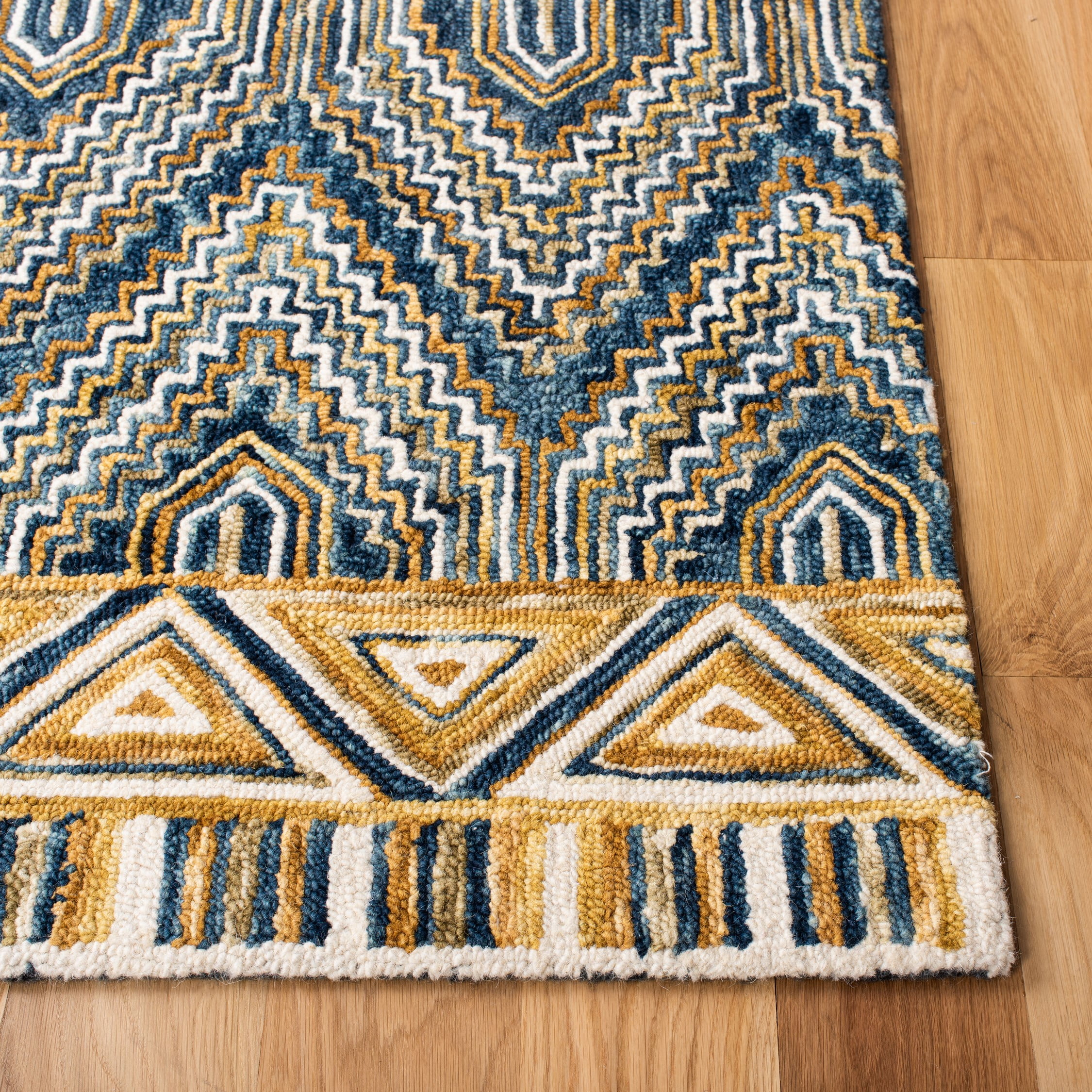SAFAVIEH Aspen Sylvester Geometric Wool Area Rug, Blue/Gold, 5' x 5' Square
