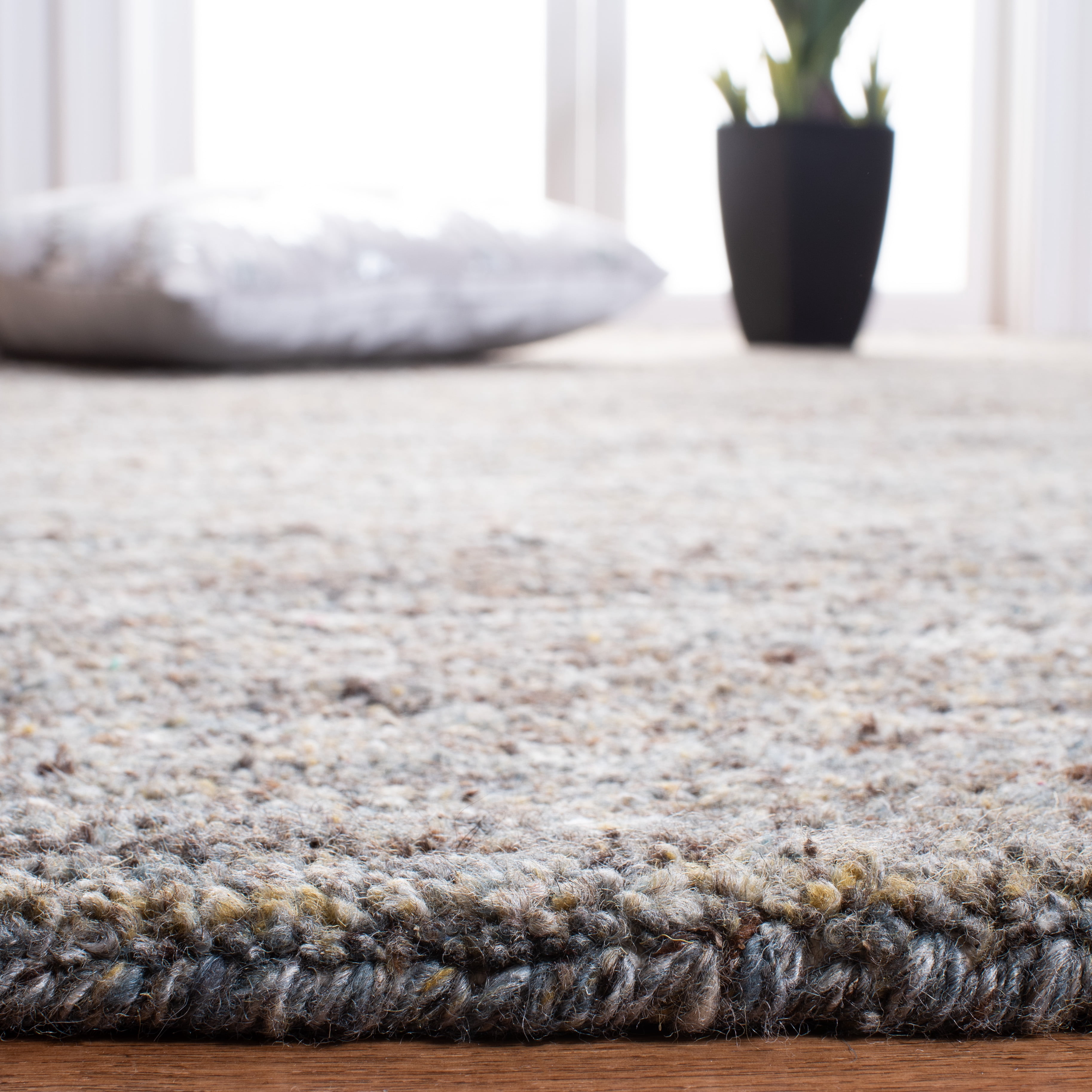 Safavieh Himalaya Flanagan Solid Area Rug, Gray/Olive, 8' x 10'
