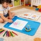 thumbnail image 3 of Tapete de Silicona para Pintar con Vaso para Niños: Antiderrame, Fácil de Limpiar, Tapete Impermeable para Manualidades, Ideal para Dibujar, Pintar y Realizar Proyectos Artísticos., 3 of 7