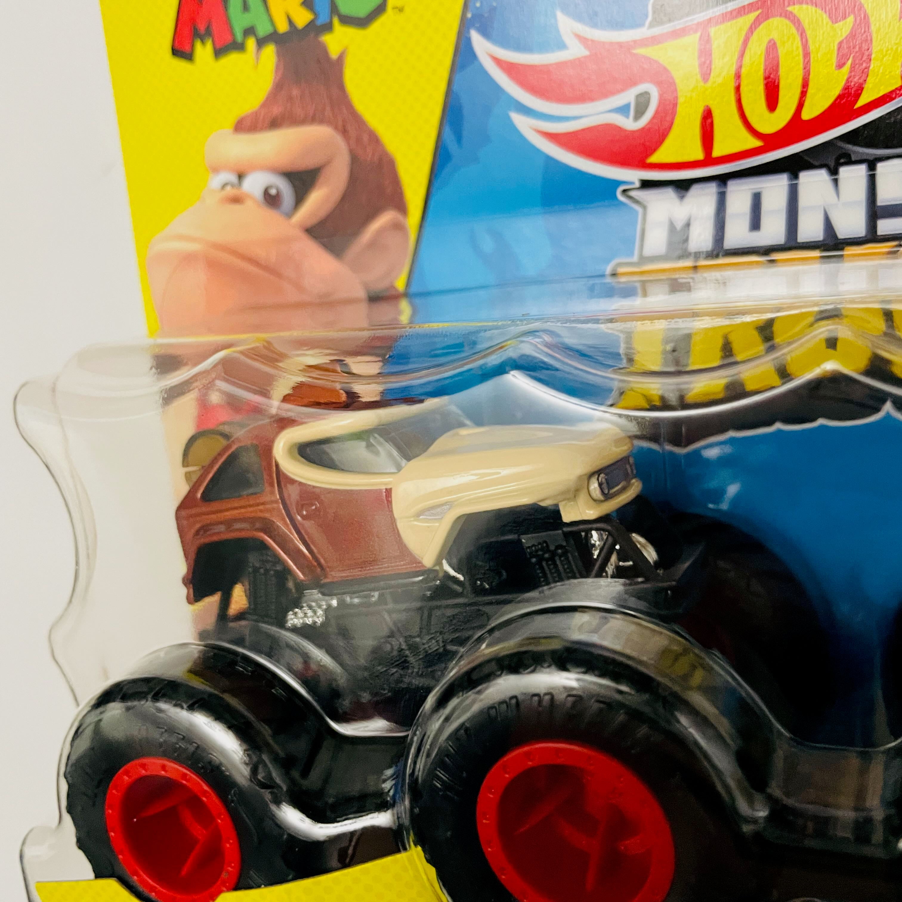 Hot Wheels Monster Trucks 1:64 Super Mario Themed Vehicle - Mario