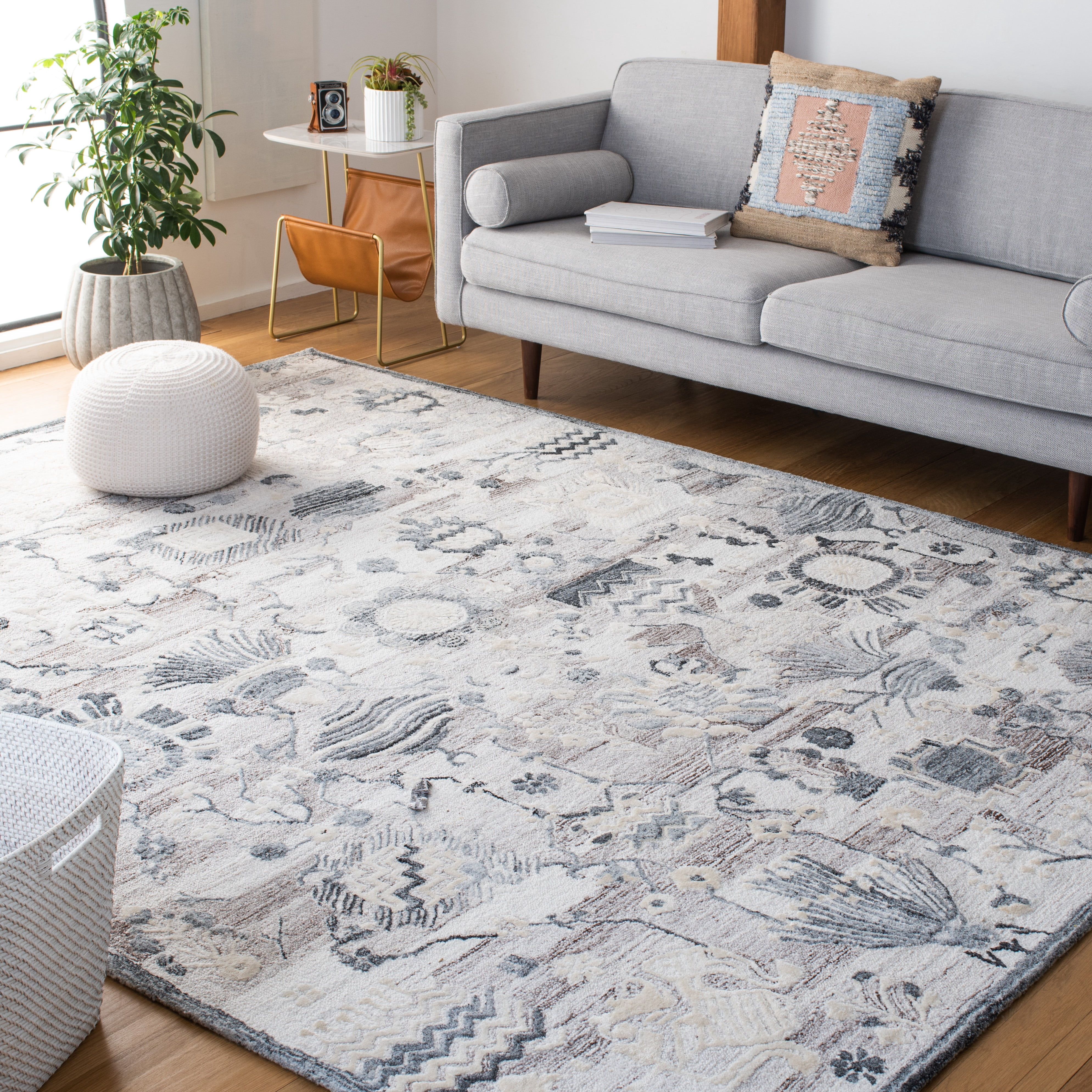 SAFAVIEH Glamour Quinten Floral Area Rug, Light Brown/Grey, 8' x 10'