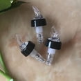 thumbnail image 4 of Alcohol medido automático y verdor de licor con cuello negro y caño claro 1,5 onzas LYD Utensilios de vino, 4 of 9