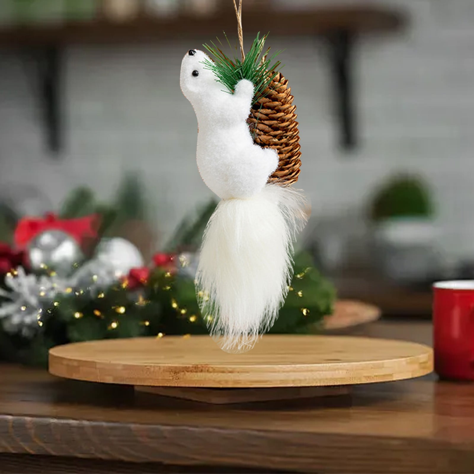 Sapin De Noël Miniature En Résine Avec Figurines - Décoration De Bureau Ou Maison, 10 Cm