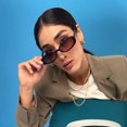 thumbnail image 3 of Gafas de sol ovaladas Laurinny para mujer retro años 90 negras, naranjas y marrones, 3 of 9
