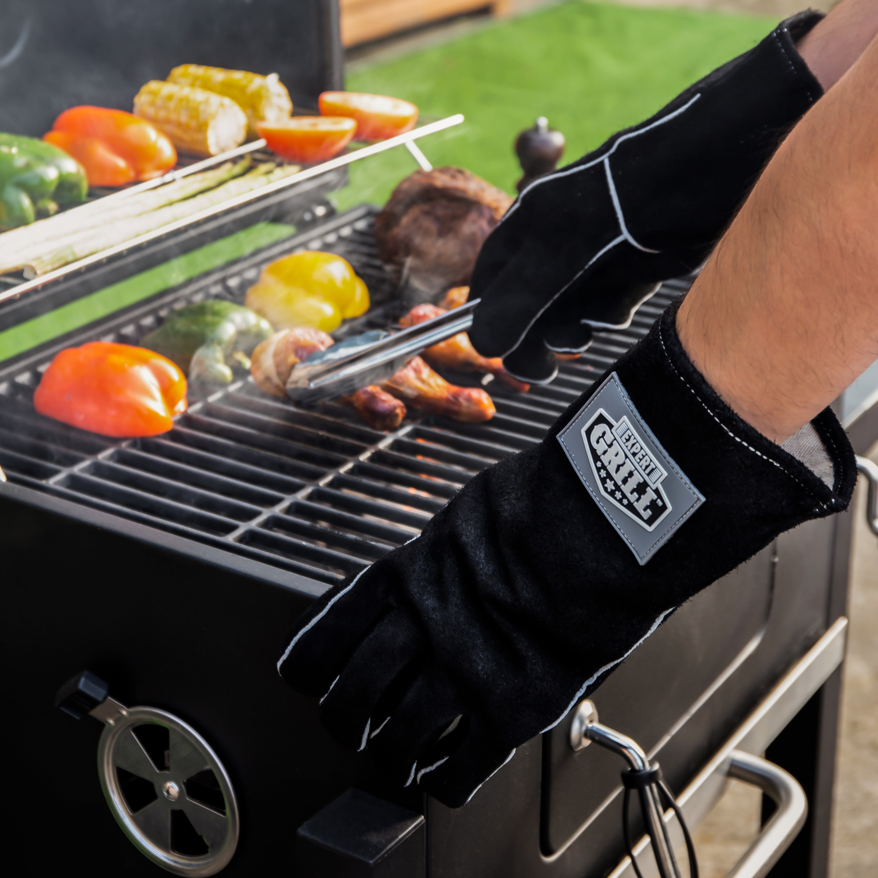 BRAND NEW  LEATHER GRILL GLOVES @ 50% OFF RETAIL PRICE 