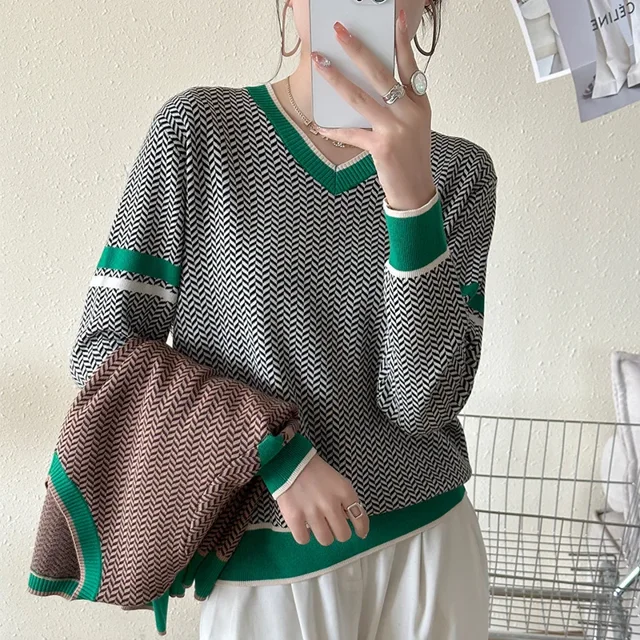 Sudadera con capucha retro de moda otoño/invierno 2024 para mujer, suéter de punto informal con cuello en V y cuadros con bloques de color cálido