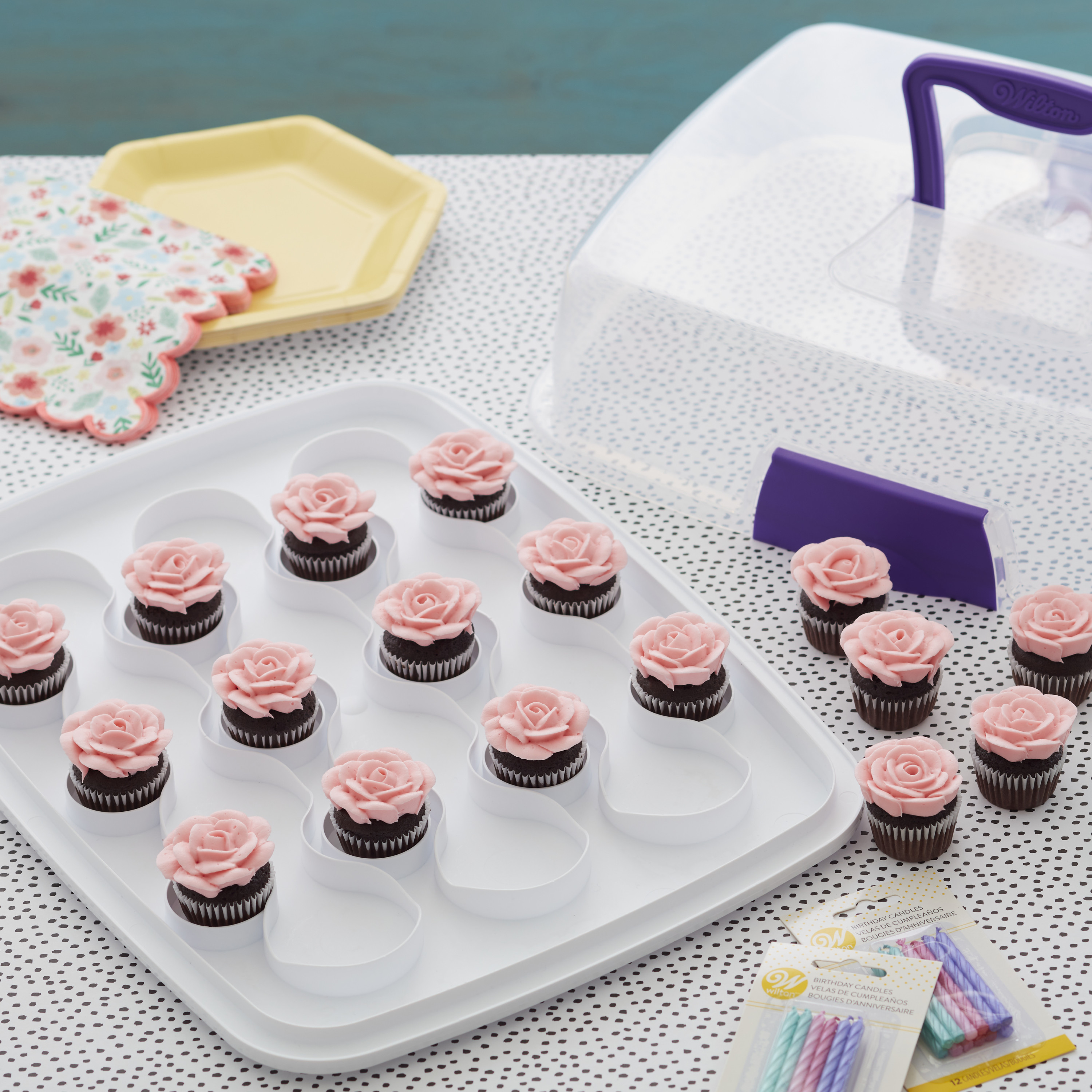 Wilton Oblong Cake and Cupcake Carrier, Practical Cupcake Container, Plastic - image 5 of 11