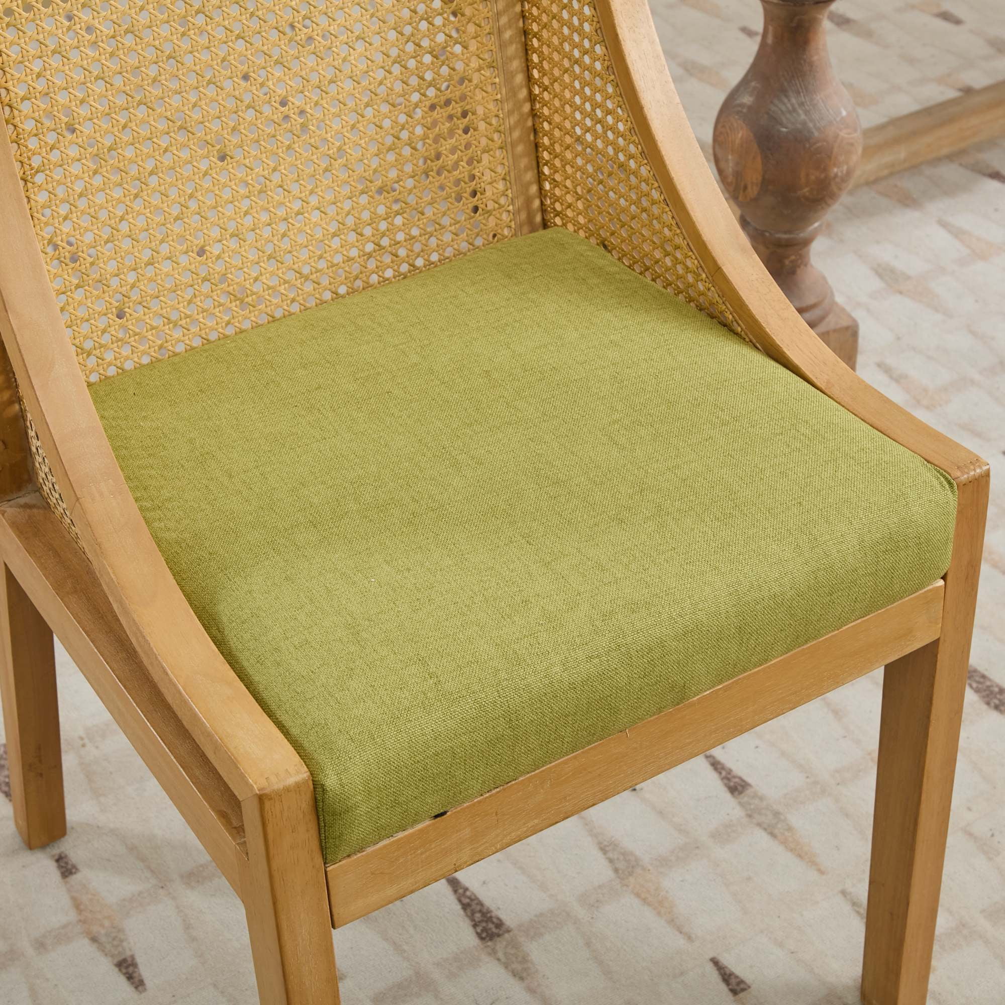 MAYEERTY Rattan Dining Chair - Solid Wood Frame, Decorative Armrests, Linen Seat, Rustic Style, Natural Finish, Olive Green, Single Pack