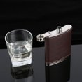 thumbnail image 2 of Flacon en Acier Inoxydable pour Hommes, Faux Cuir, Vodka, Whisky, Alcool, 5-9oz, 2 of 5