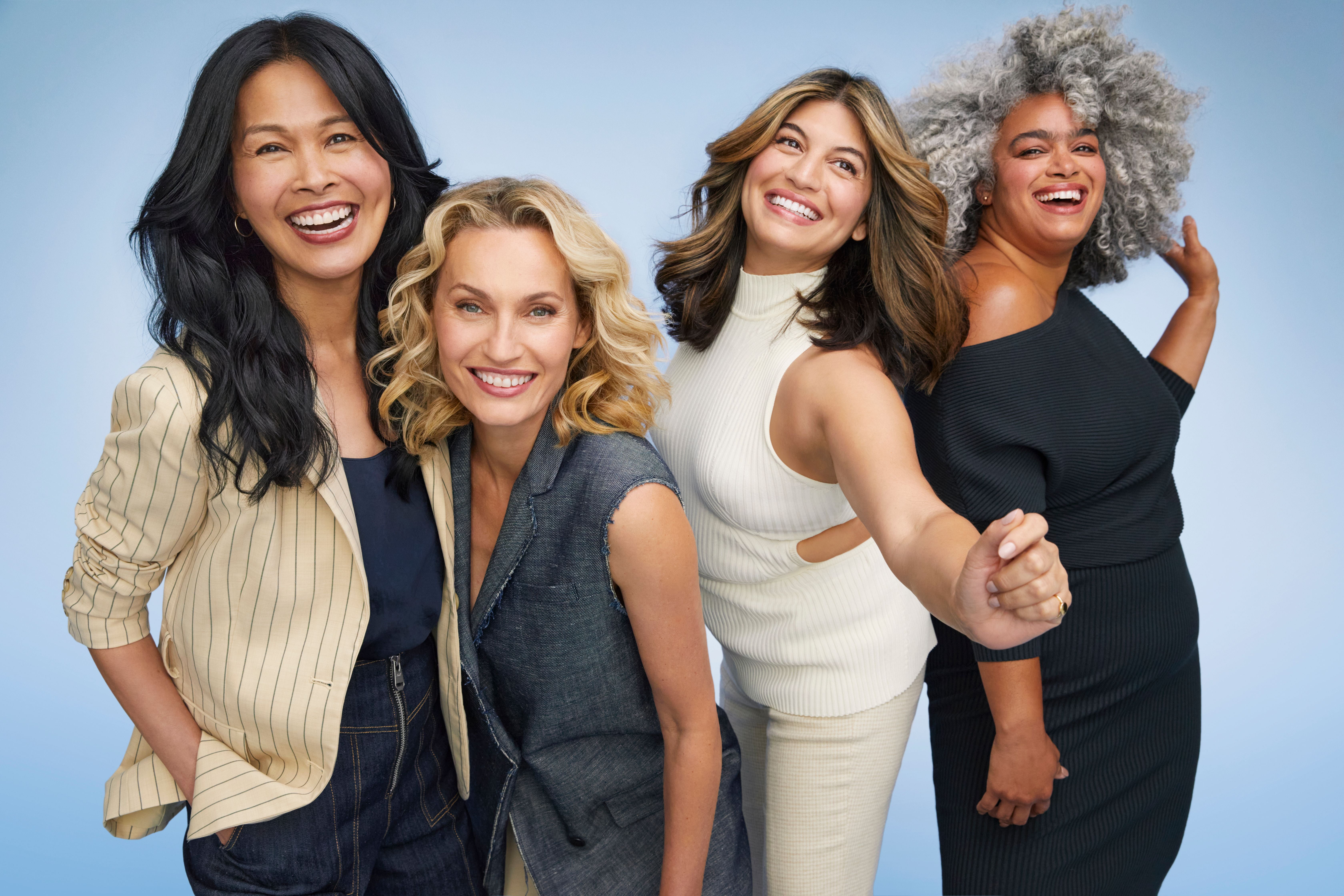 Shampooing violet argenté Hair Biology pour cheveux gris ou blonds colorés avec tons cuivrés, combat les tons cuivrés et ravive 380 ml