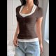 thumbnail image 4 of Blusa Informal de Dos Piezas con Botones y Corta Acanalada Henley para Mujer (/Verano 2025) Color Café L, 4 of 9